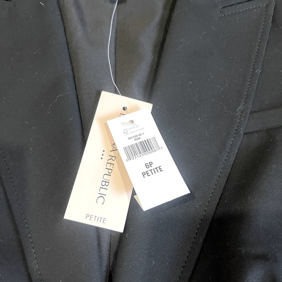 *BRAND NEW* Banana Republic Blazer - black/petite/size 6 - Picture 2 of 3